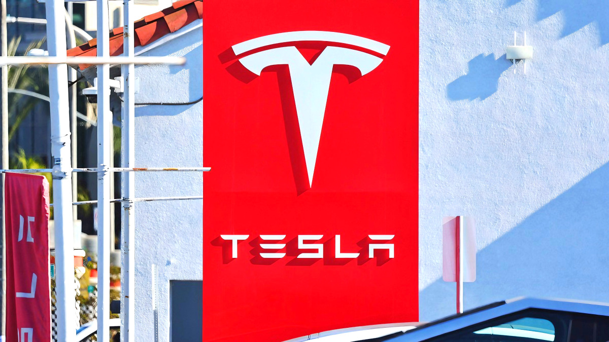 Tesla European Share Drops