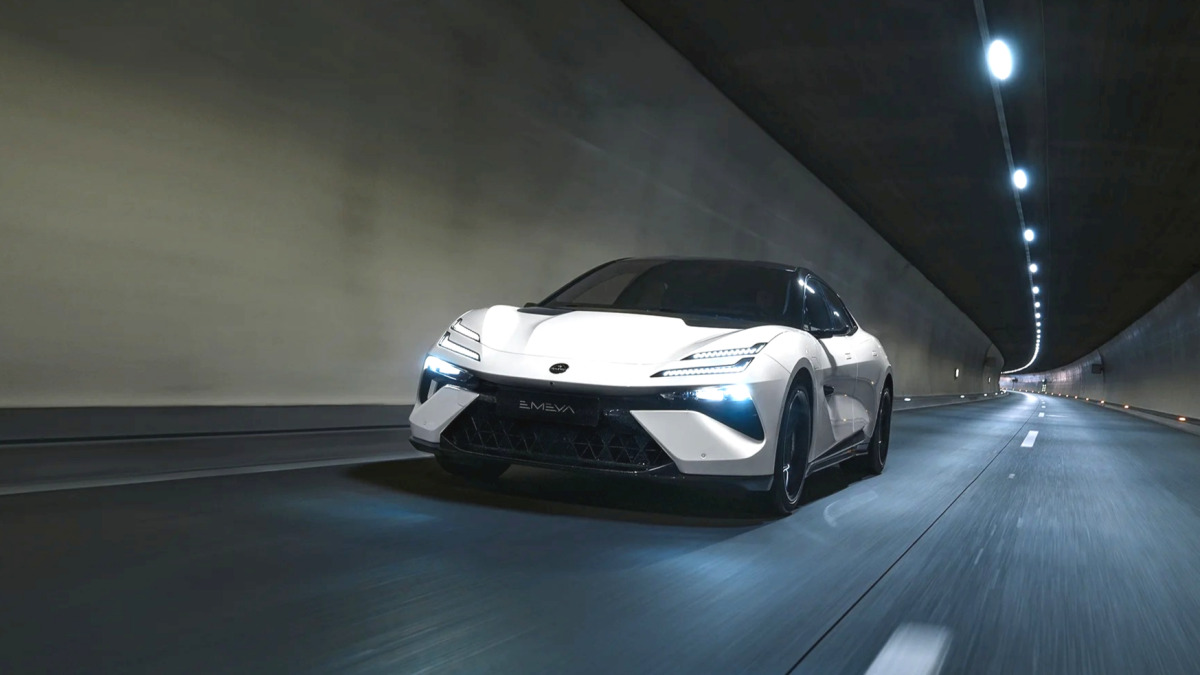 Lotus 2026 Eletre Emeya